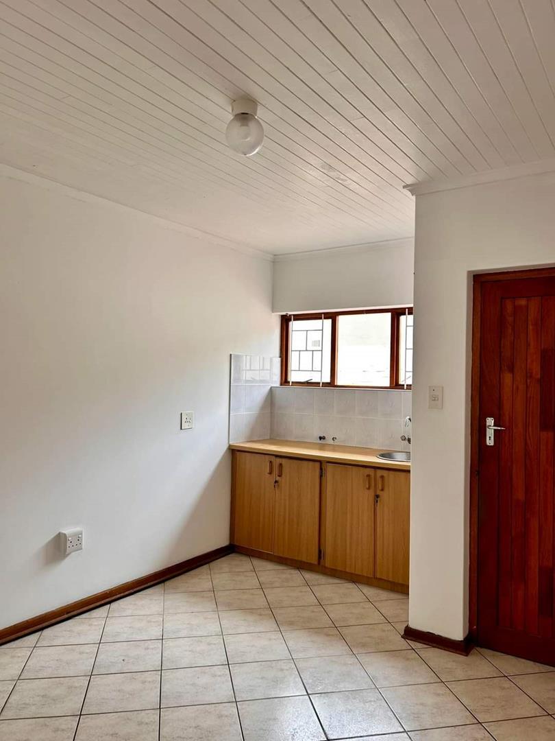 7 Bedroom Property for Sale in Bayview Western Cape